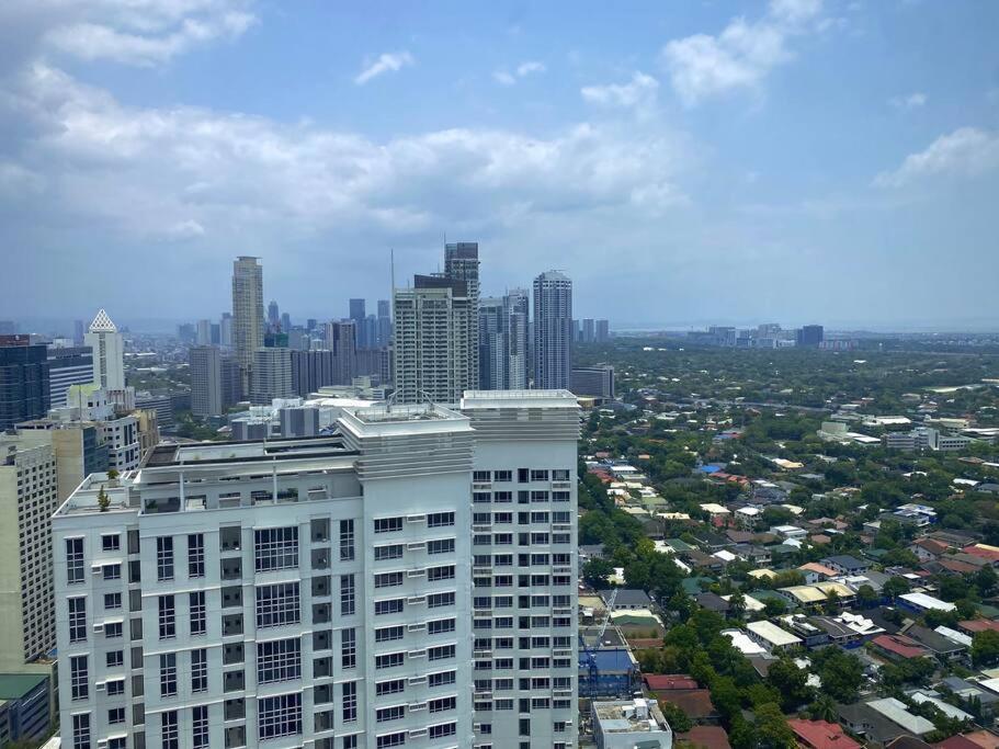 Makati Penthouse With Stunning City Skyline View Manila Exterior foto